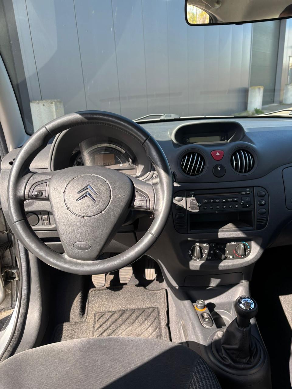 Citroën C3 1.4 I 2005 Zwart | 134.237 KM NAP | NIEUWE APK!