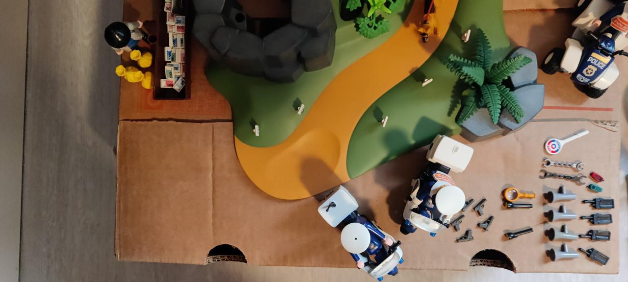 Playmobil Politie doet sporenonderzoek