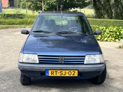 Peugeot 205 generation