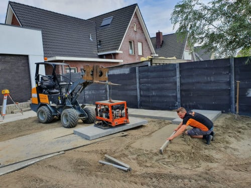 Te huur: Vacuüm-units elektrisch of brandstof voor grote tegels en platen