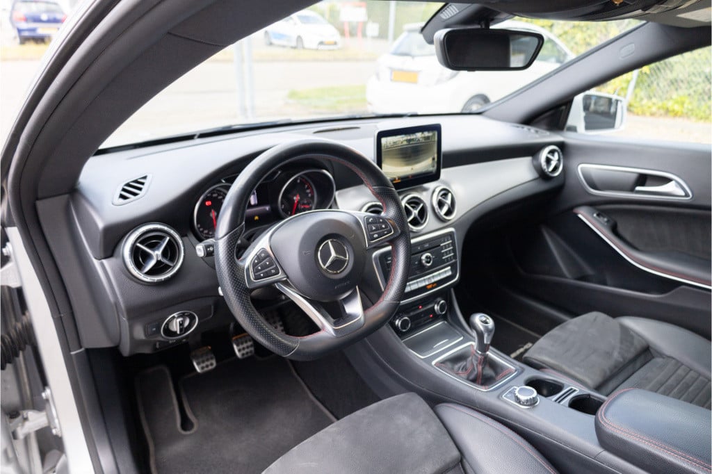 Mercedes-Benz Cla shooting brake 180 business solution amg ✅cam✅trekhaak✅na