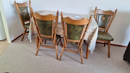 Eethoek tafel met 4 stoelen