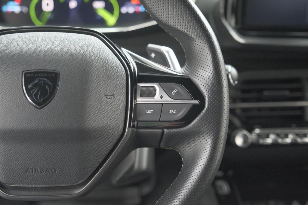 Peugeot 2008 puretech 130 eat8 gt | 360 camera | dodehoekdetectie | apple c
