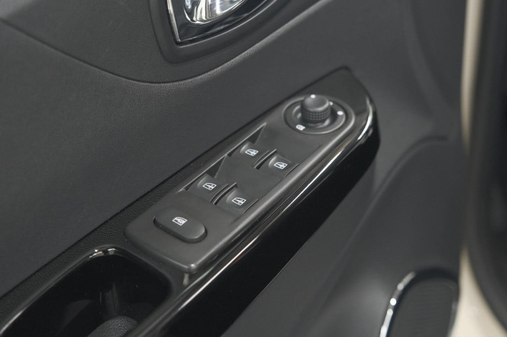 Renault Captur tce 90 dynamique | parkeersensoren | navigatie | climate con