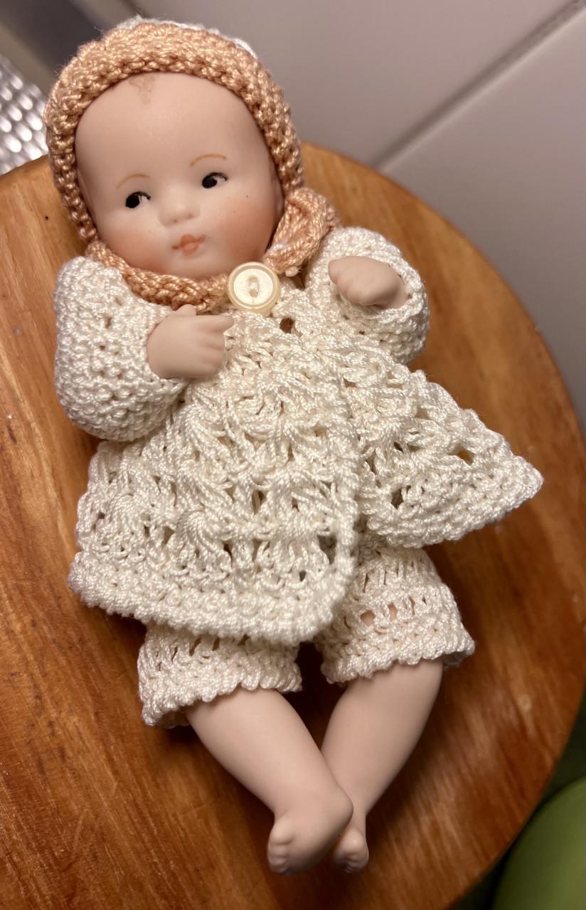 Porseleinen baby meisje