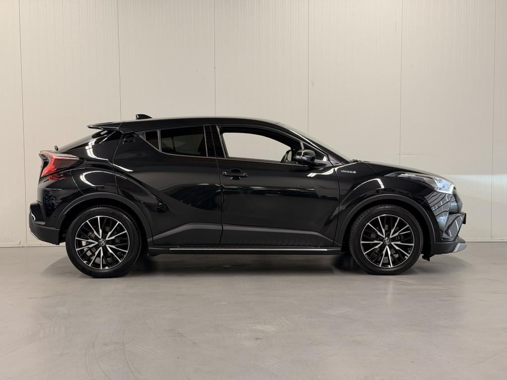 Toyota C-hr 1.8 hybrid executive