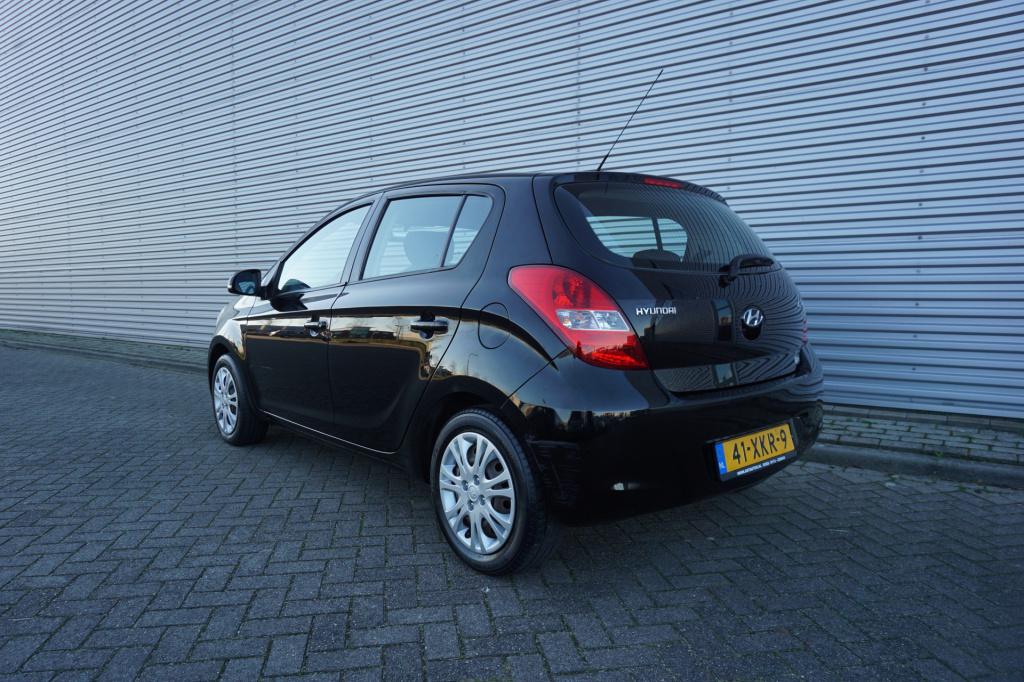 Hyundai I 20 1.2i plus climate / elektr. ramen / nap