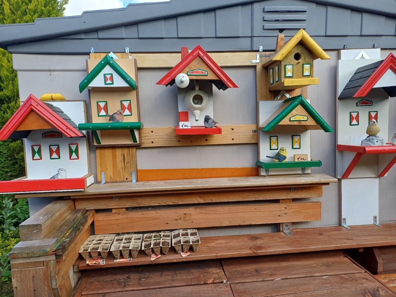 Nestkastjes en Wand-Voederhuisjes Leuk Vaderdag kado  uitzoeken € 20,- p/st