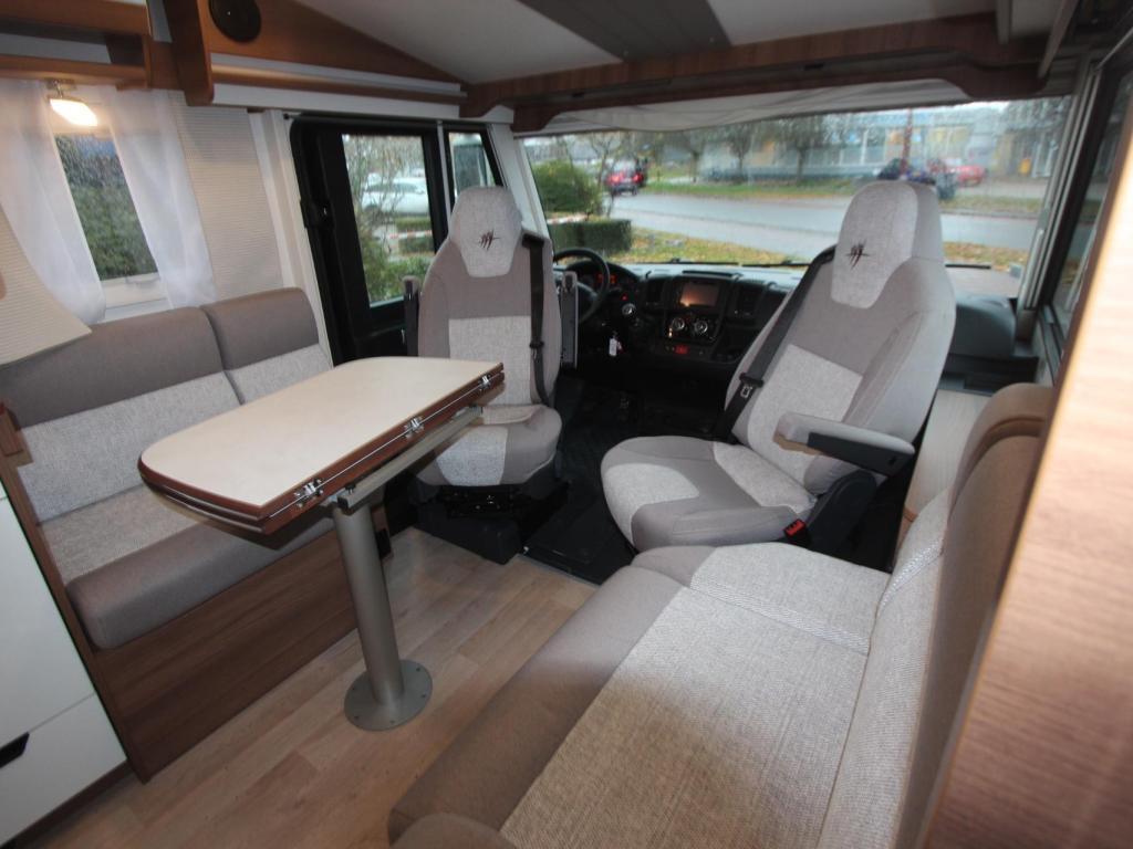 Rapido 886F integraal camper