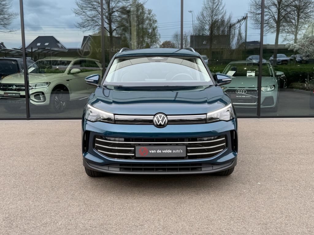 Volkswagen Tiguan 1.5 ehybrid elegance 204pk | trekhaak | 360 camera | dode
