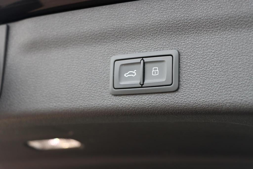 Audi A6 avant 55 tfsi quattro sport s line edition 340pk s-tronic