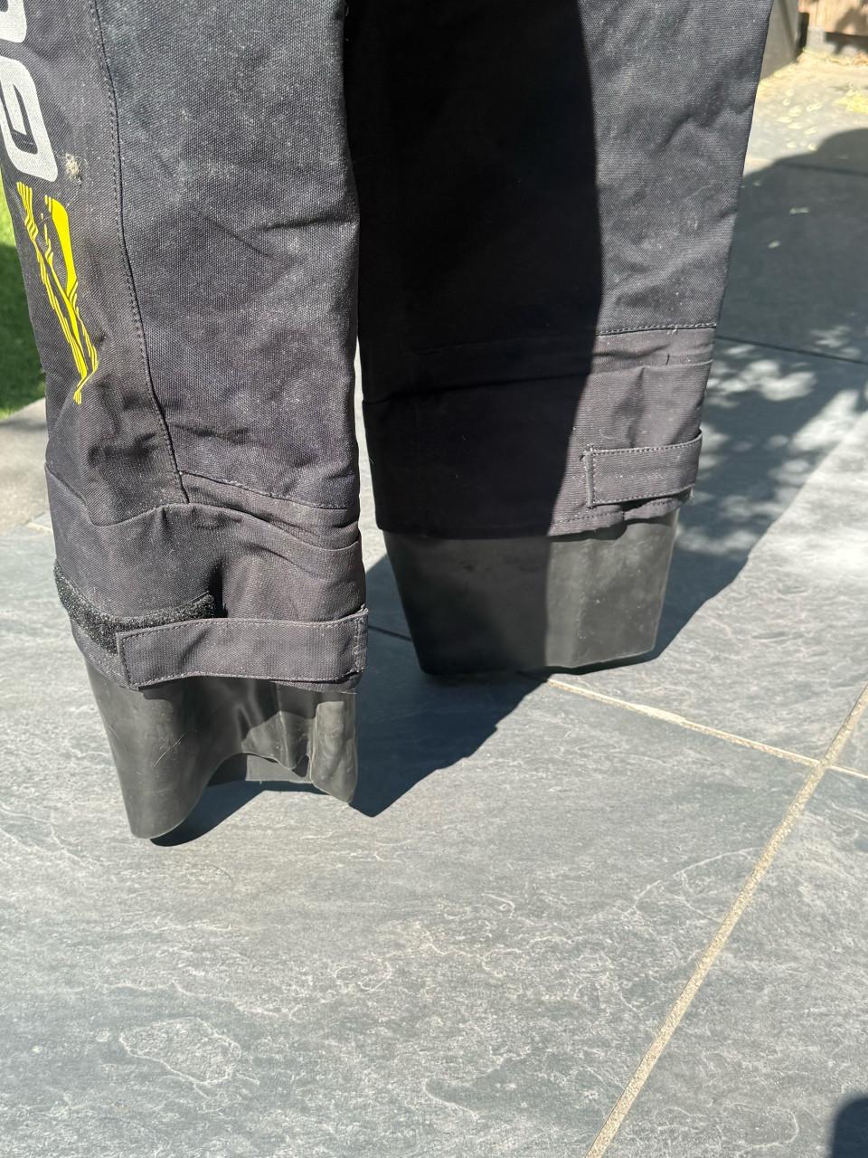 Gul laminaat droogpak + binnenpak voor bv zeilers of kano