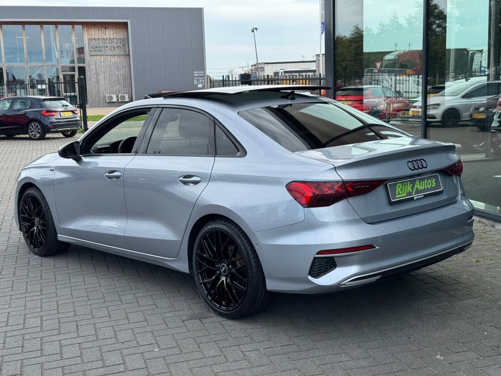 Audi A3 limousine 35 tfsi * matrix led * leer * panoramadak * trekhaak