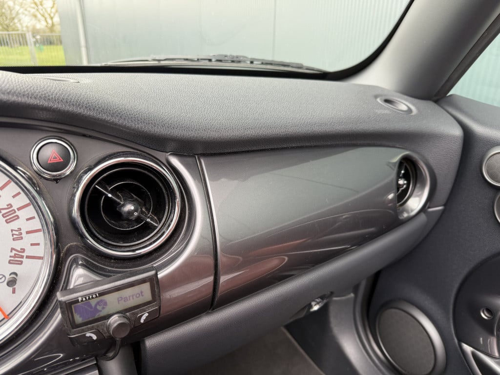 Mini Cooper Cabrio mini 1.6 115pk chili sidewalk