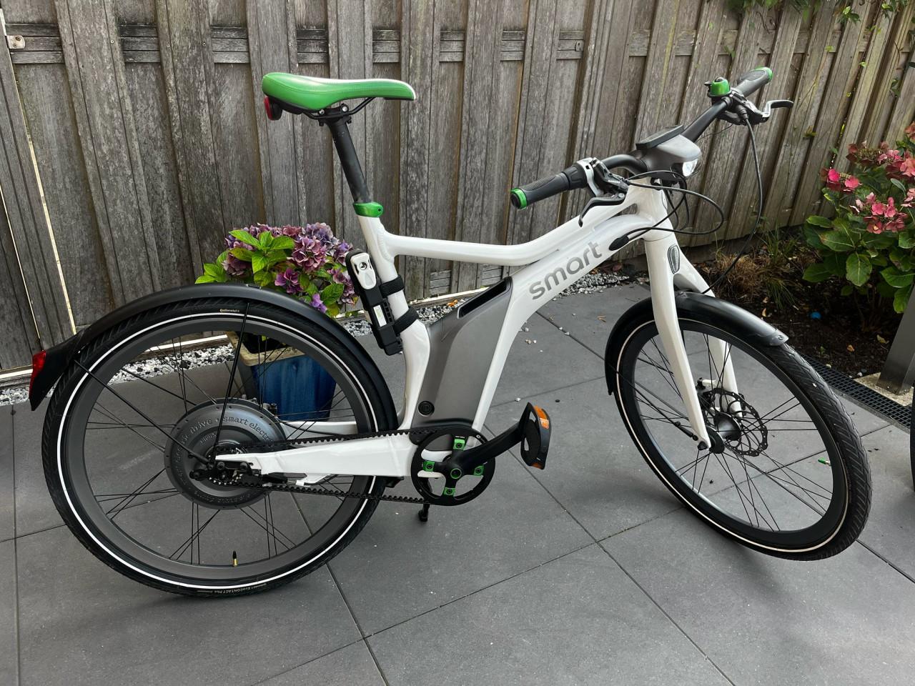 Mercedes-Smart E-Bike 277 km op de teller.