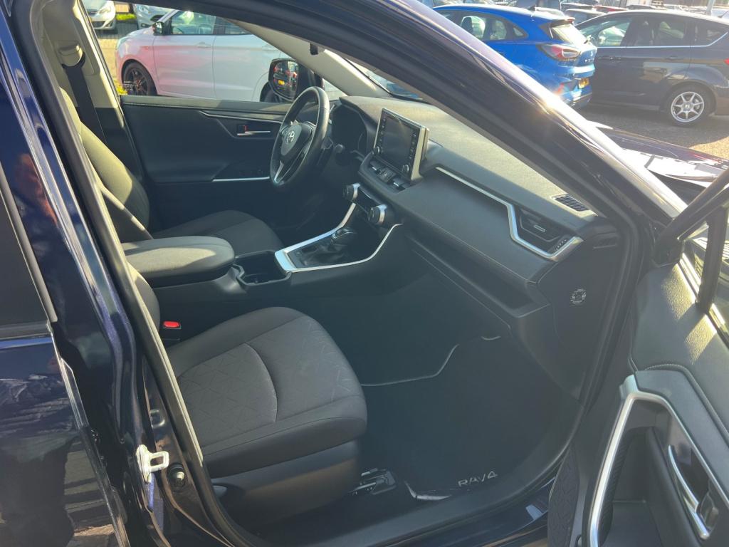 Toyota Rav4 2.5 hybrid 218pk cvt active | carplay | camera | trekhaak