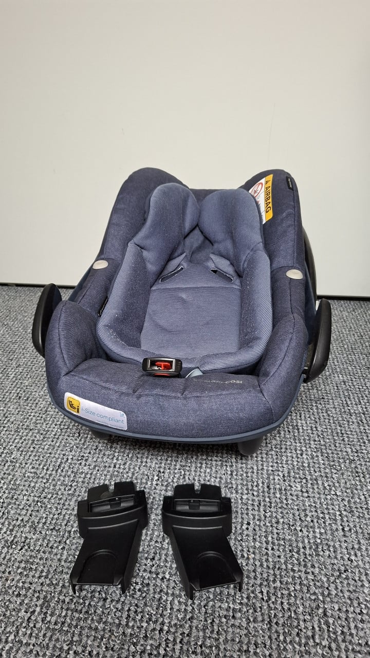 Maxi Cosi met basis en vervolgstoel