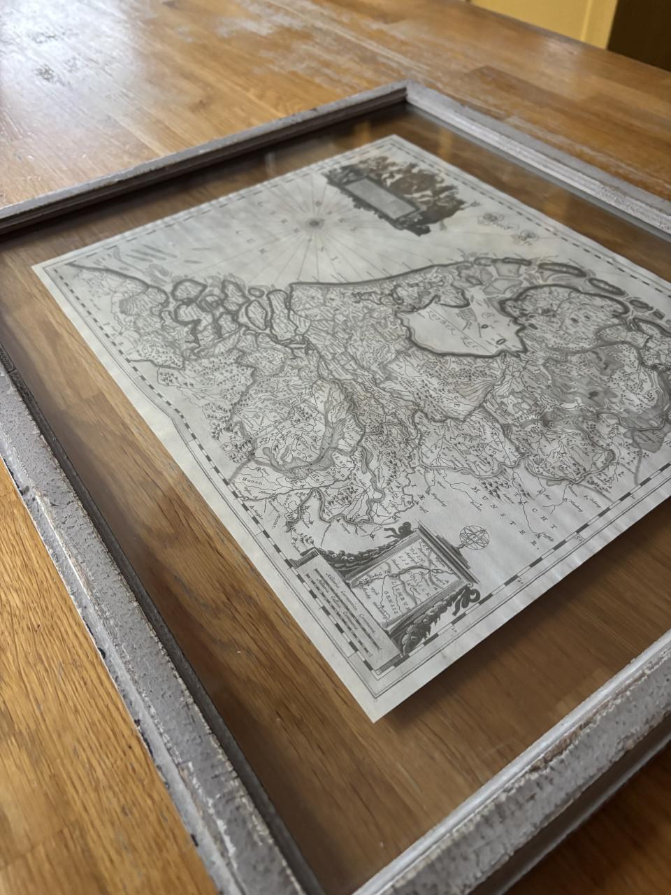 Decoratieve Historische Landkaart in Brocante Lijst – Unieke Zoldervondst!