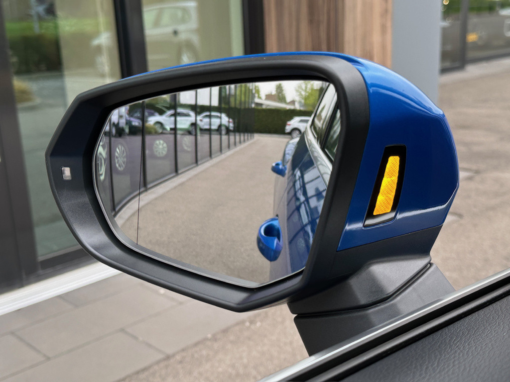 Audi Q3 sportback 45 tfsie s-line | keyless | dode hoek | adapt. cruise | e
