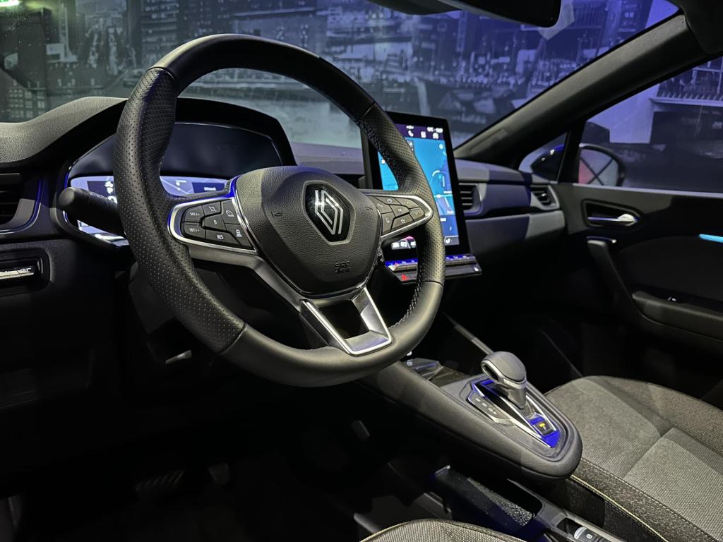 Renault Captur 1.3 mild hybrid 160 techno*camera*stuur&stoelverwaring*acc