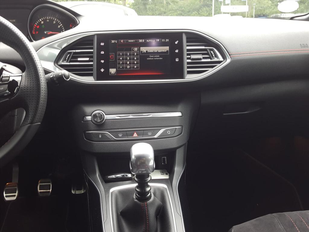 Peugeot 308 gt 1.6 turbo-205pk navi | full-led | alcantara/leer | trekhaak 