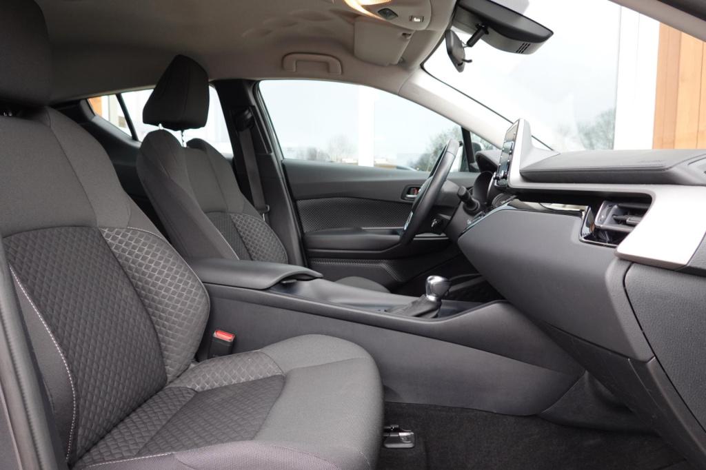 Toyota C-hr 1.8 hybrid active