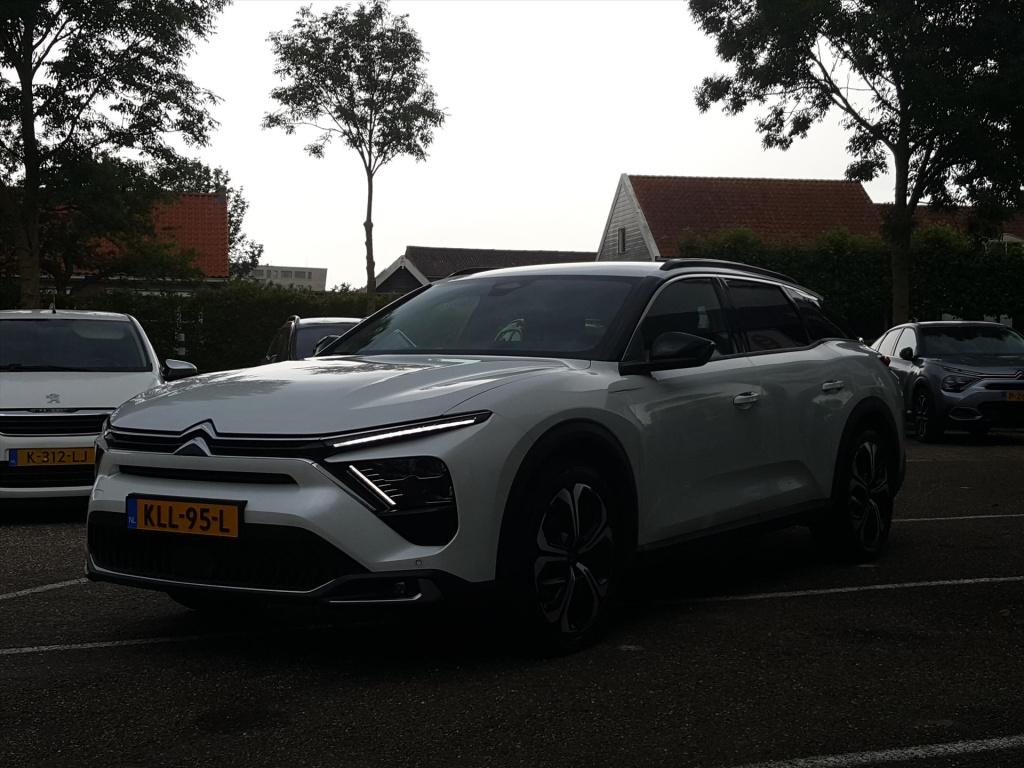 Citroen C5 X 1.6 plug-in hybrid 225pk shine e-eat8 automaat apple carplay &