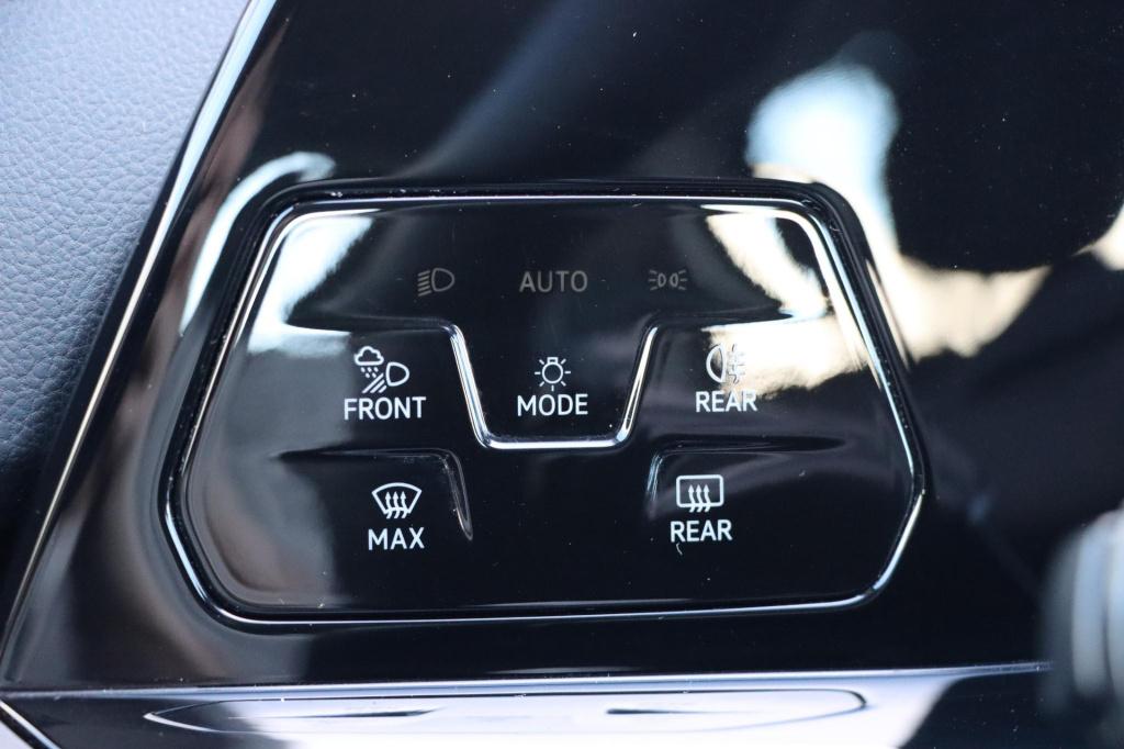 Volkswagen Golf 1.4 ehybrid style 204pk dsg6 | soh 89,2% |