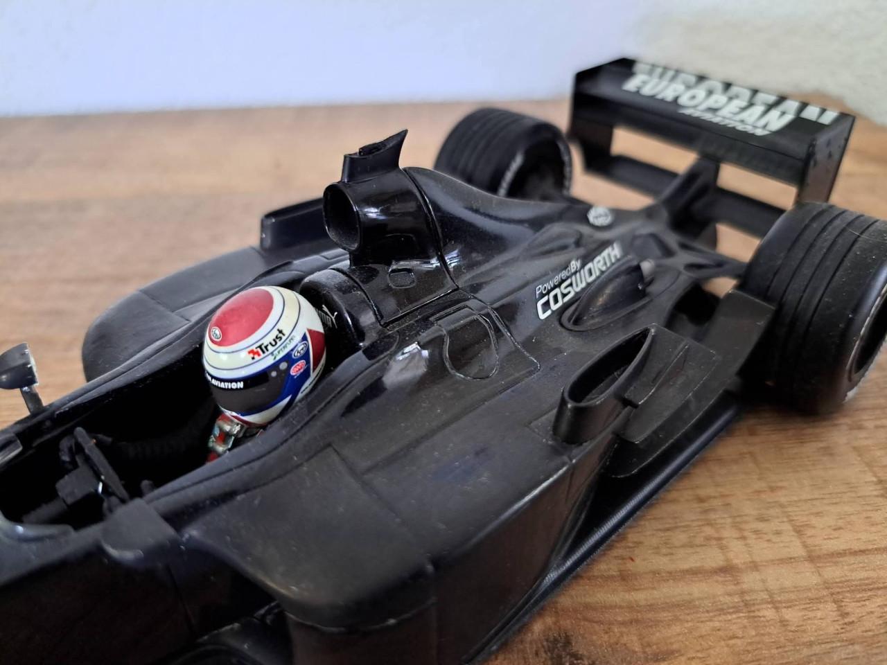 Minichamps 1:18 modelauto van de Minardi PS01 testauto