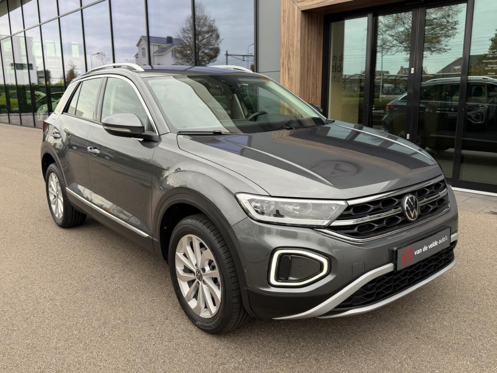 Volkswagen T-roc 1.5 tsi 150pk dsg style | dode hoek | camera | keyless | e