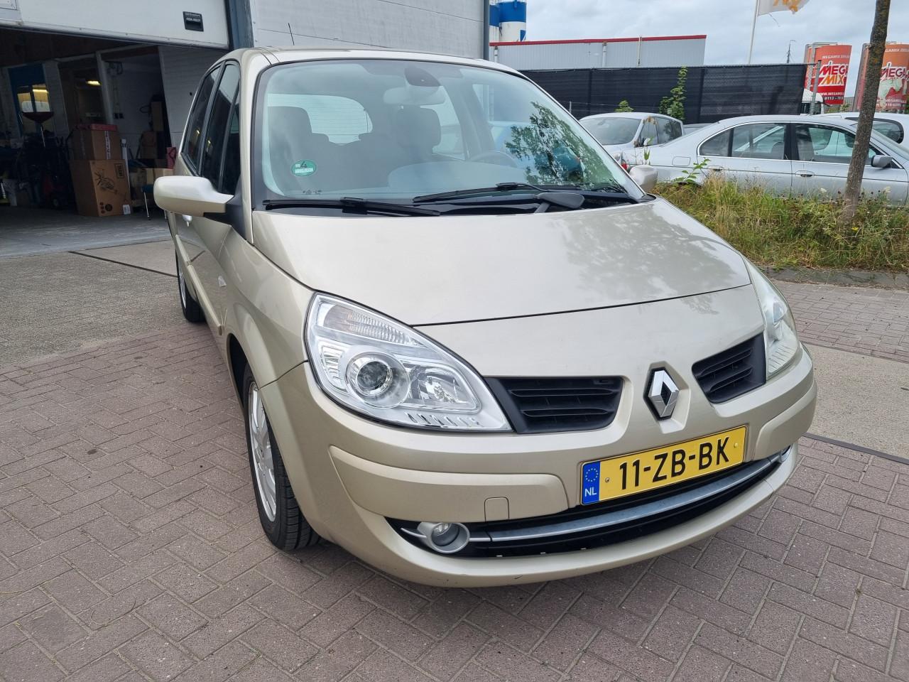 Renault Scénic 1.6-16V Tech Line | 2e Eigenaar | Keyless Go | Trekhaak