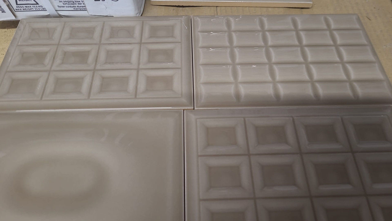 3035-175 ca 13,78 m² decortegels met relief, taupe, 12x18 cm