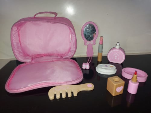 Roze kinder make-up tasje met houten make-up