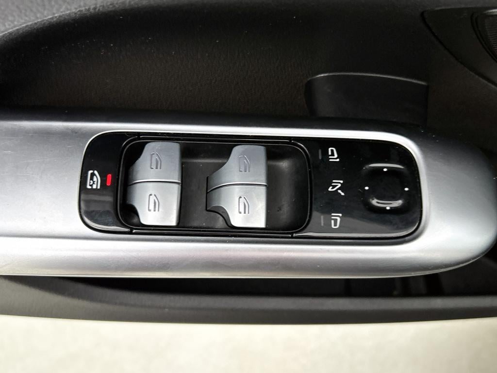 Mercedes-Benz C-Klasse estate 300 e plug-in hybride | panoramadank |  trekh
