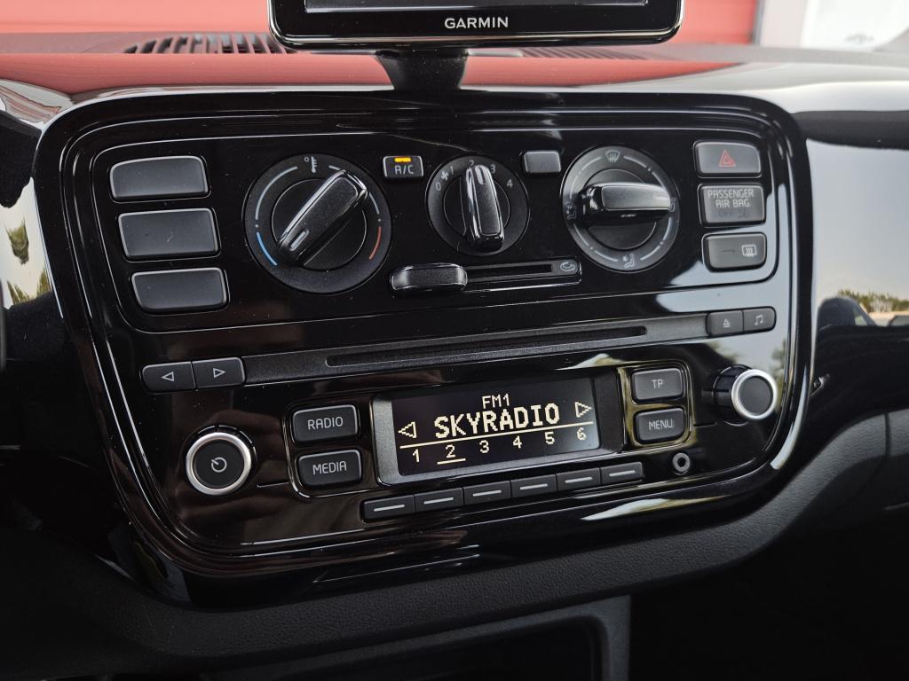 Volkswagen UP! 1.0 move | radio | navi | rijklaar inclusief 1 jaar bovag ga