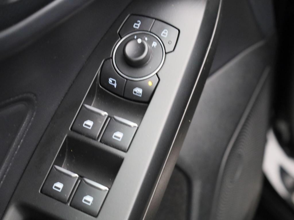 Ford Focus wagon 1.0 ecoboost st line x business | climate control | adapti