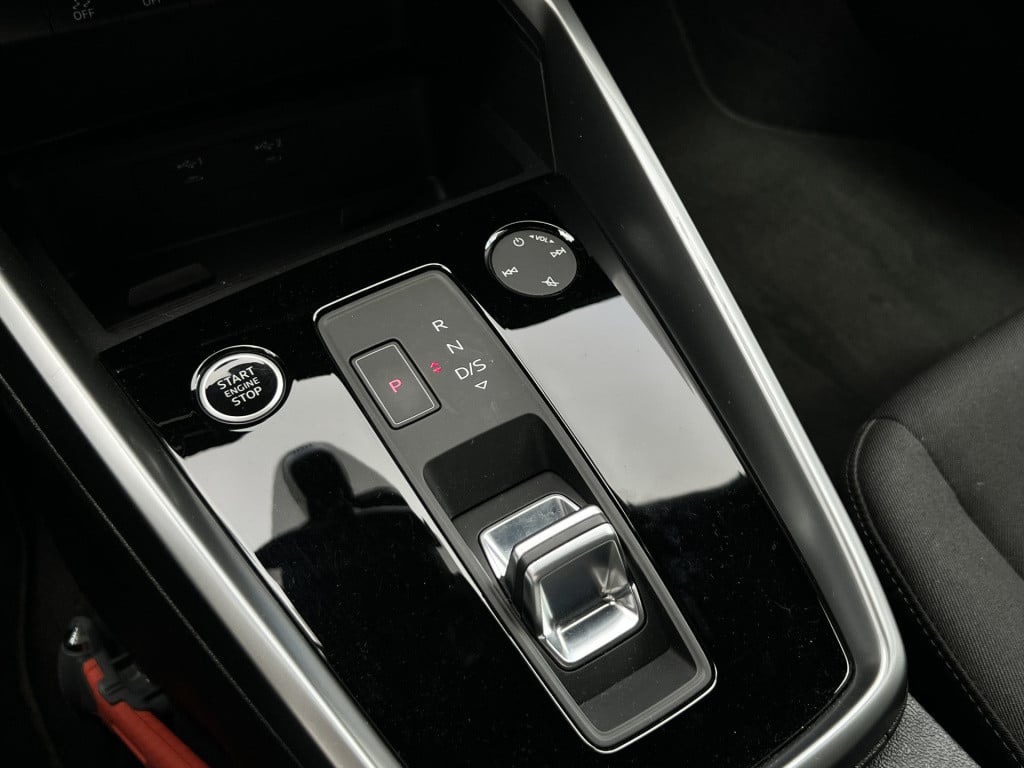 Audi A3 limousine 30 tfsi pro line | apple-/android | digit. cockpit | dab+