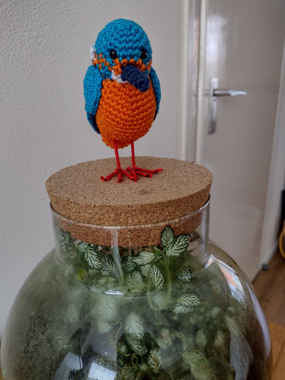 Gehaakte ijsvogel en of roodborstje