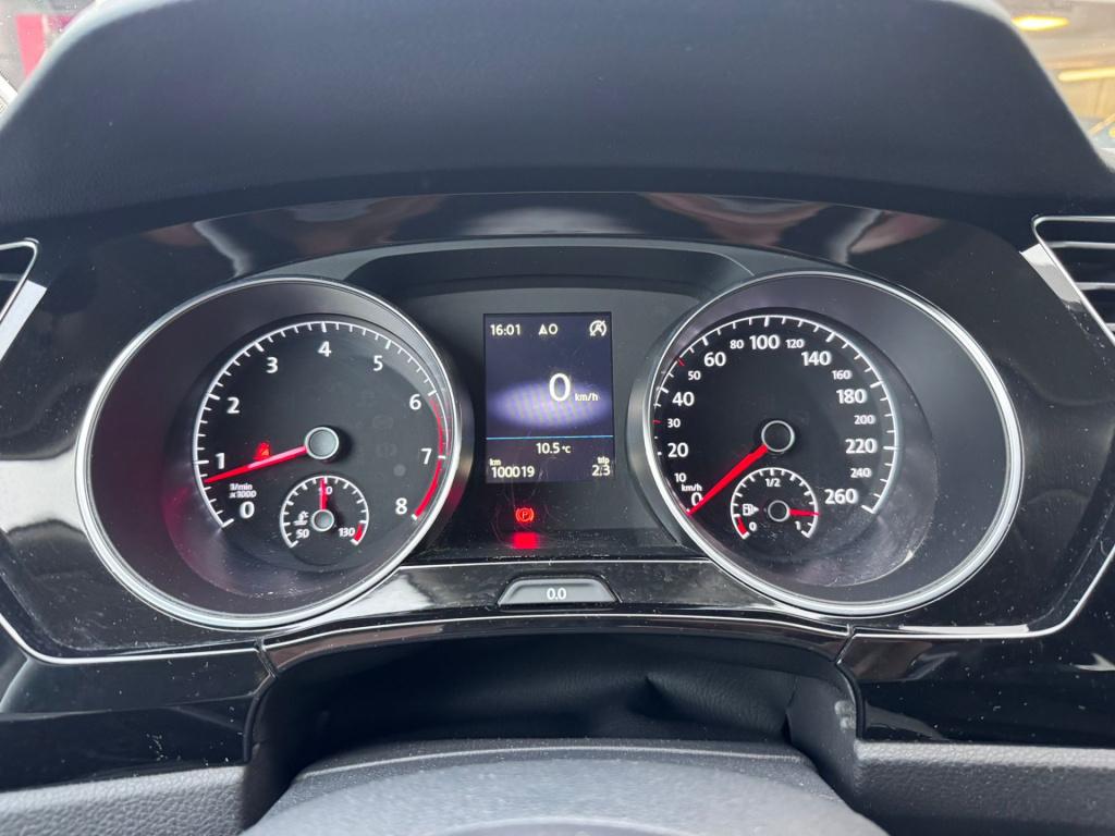 Volkswagen Touran 1.5 tsi highline