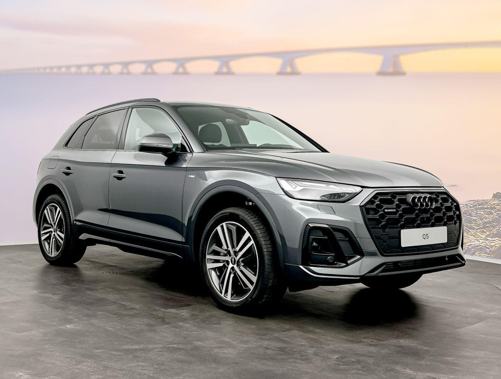 Audi Q5 s edition competition 50 tfsi e 220 kw / 299 pk su
