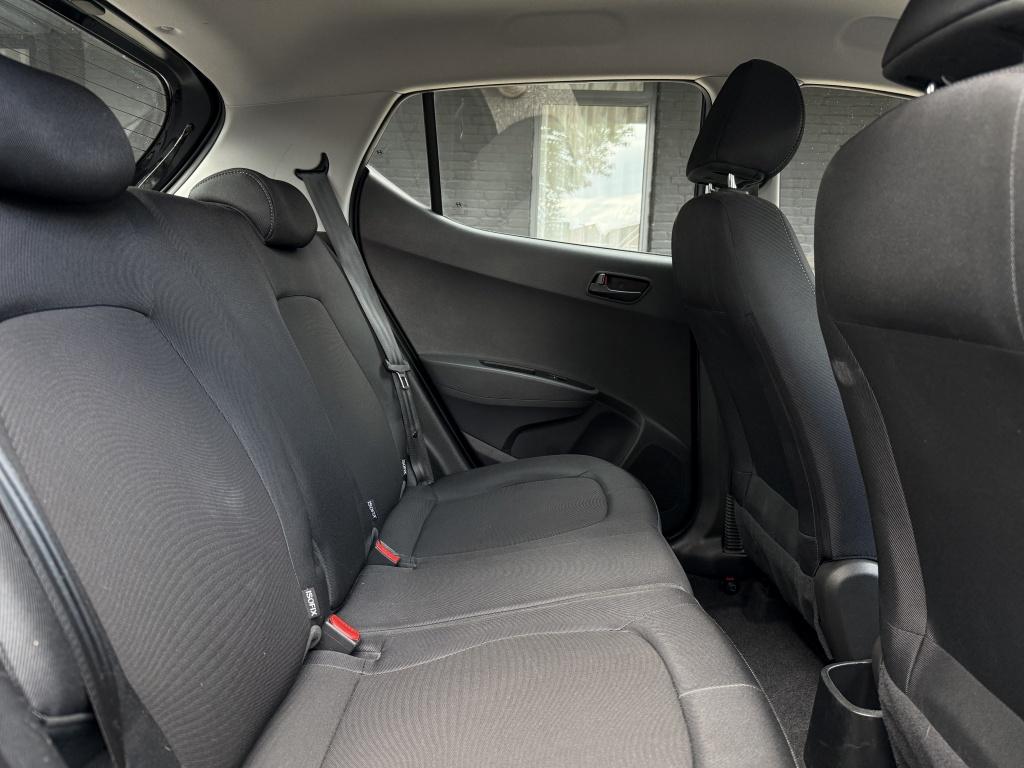 Hyundai I 10 1.0i go! - carplay - android auto - sportieve uitvoering -
