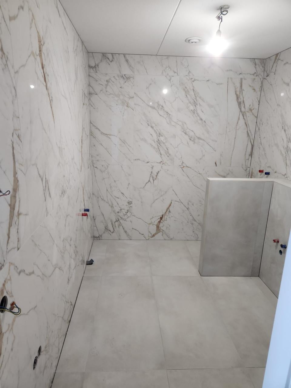 Tegelzetter nodig? Bel/app: 06 21937244 of Mail: jvbtegelzetter@gmail.com