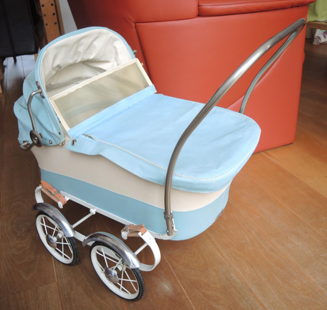 Vintage poppenwagen - merk Zekiwa