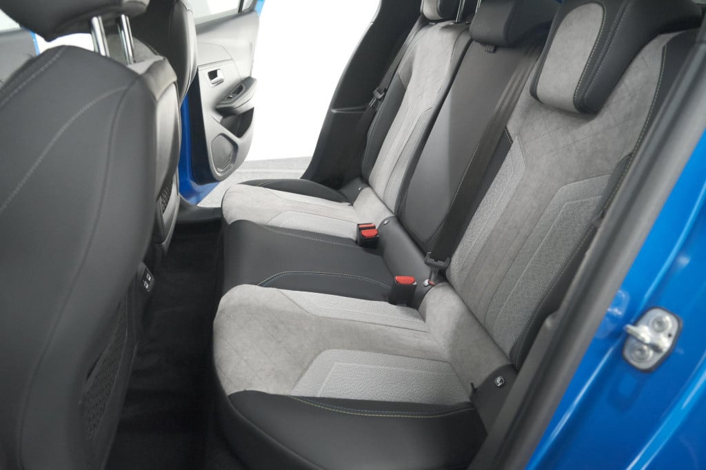 Peugeot 208 ev gt pack 50 kwh | camera | adapieve cruise control | stoelver