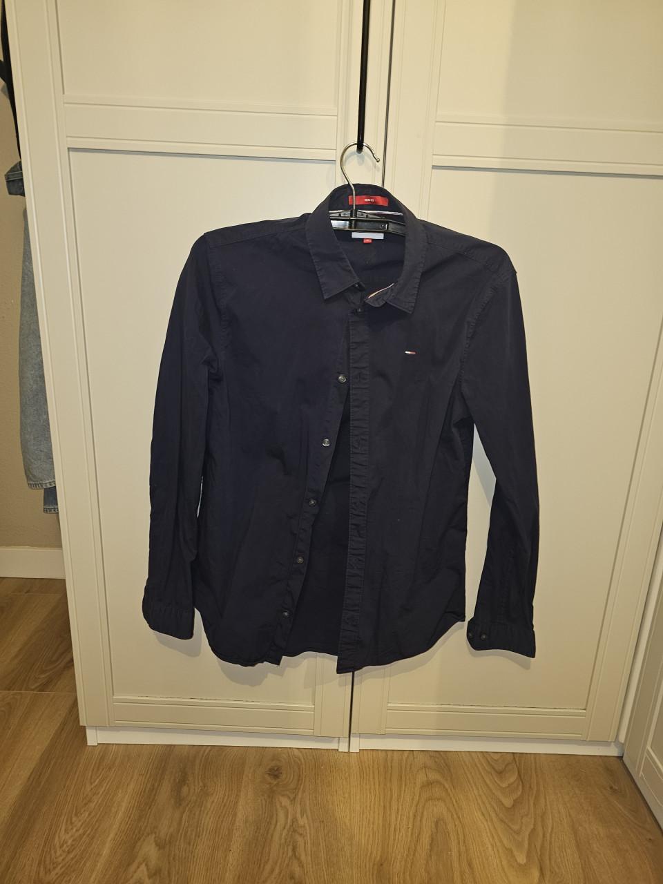 Diverse merkoverhemden en truien (echt)