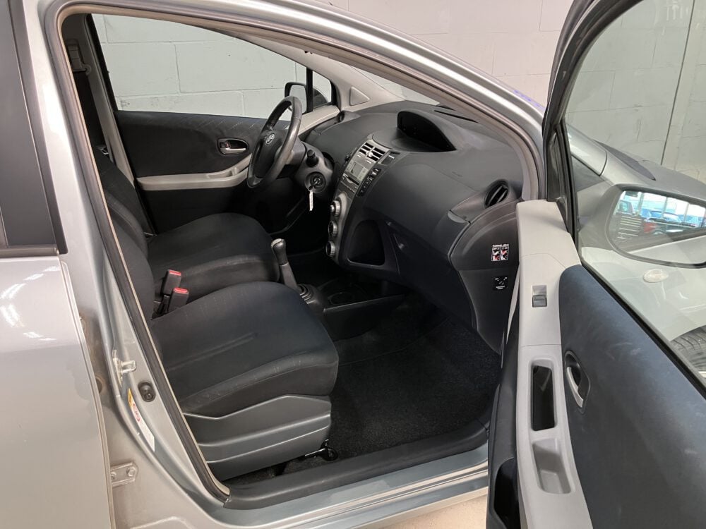 Toyota Yaris 1.3 VVTi Sol