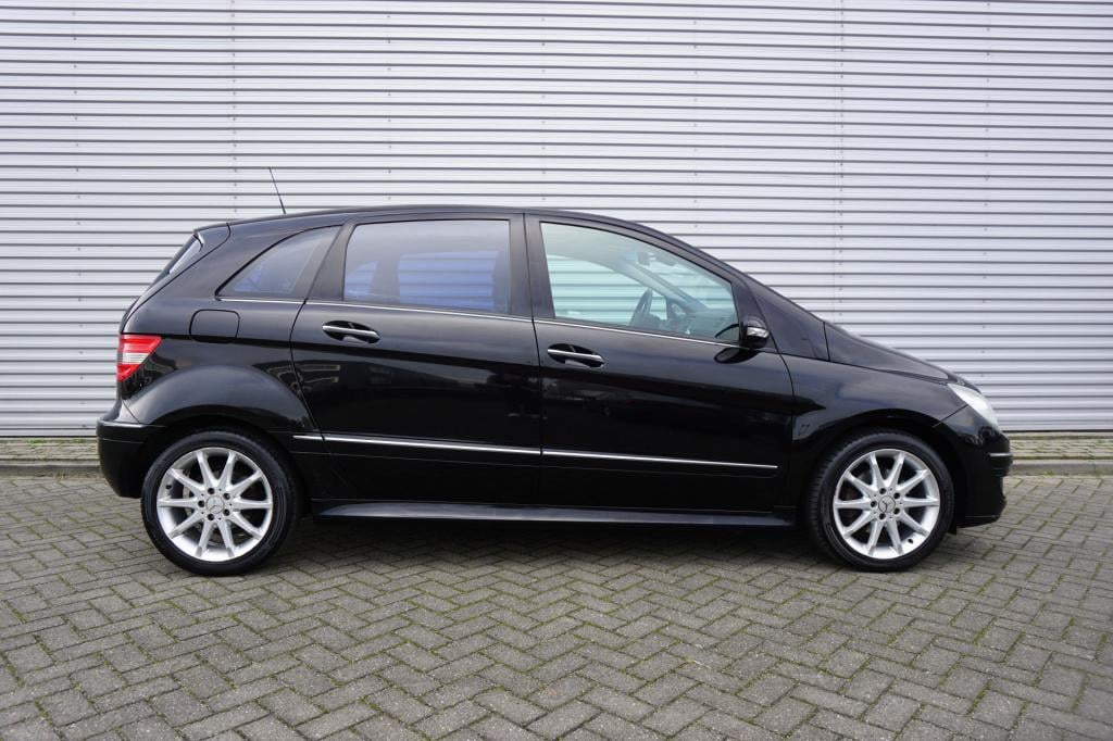 Mercedes-Benz B-Klasse 200 airco / elektr. ramen / pano / parkeersens. / lm