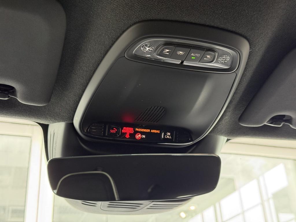 Volvo XC40 t5 262pk recharge r-design| adap.cruise| trekhaak| camera| keyle