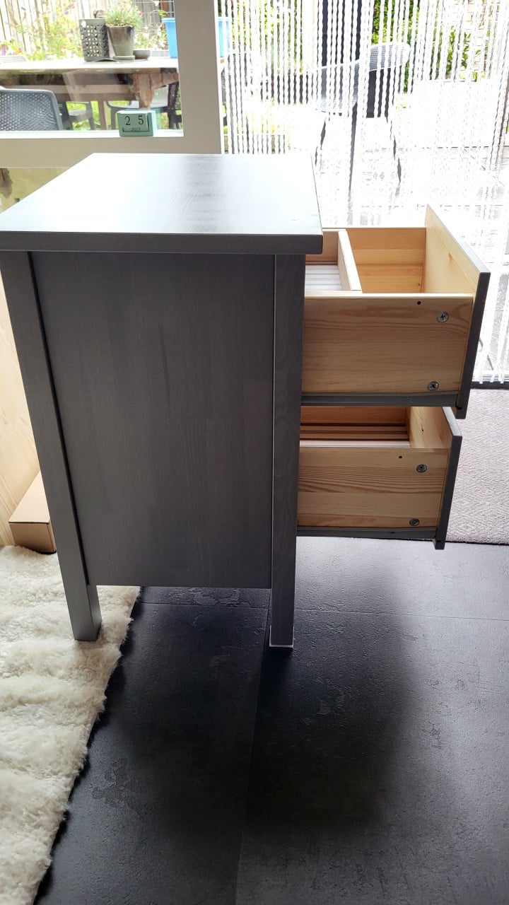 Hemnes ladekast / nachtkast grijs