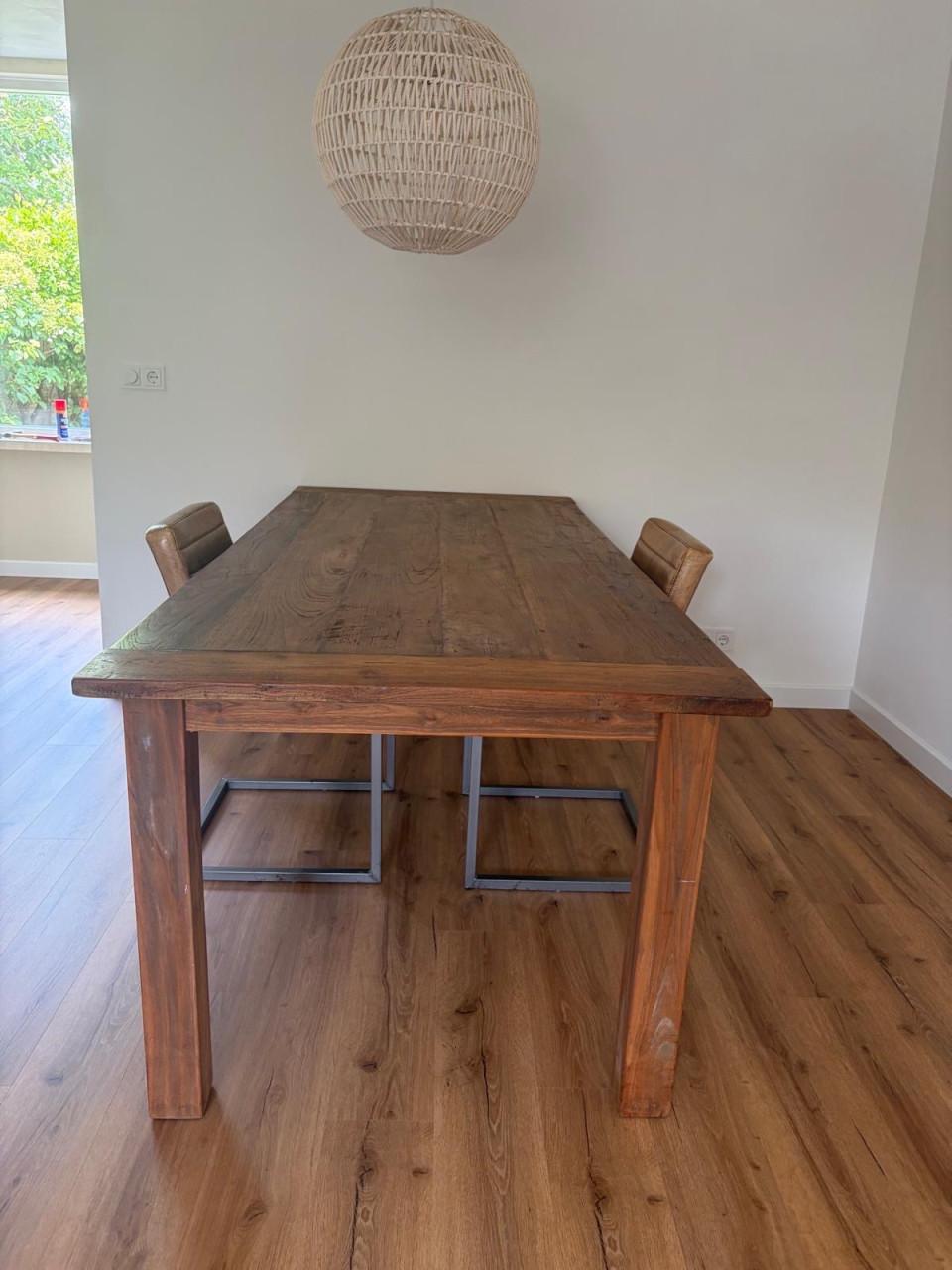 Mooie teakhouten eettafel